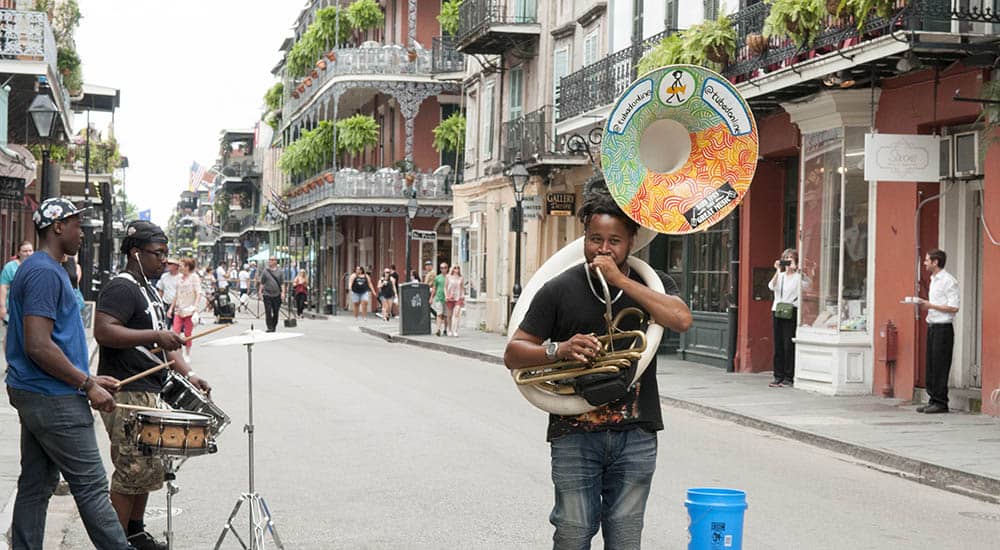 A First-Time Visitor's Guide to New Orleans - HI USA